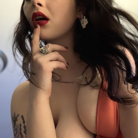 Alasti lekkinud OnlyFans-i pilt Sierra Bombshell