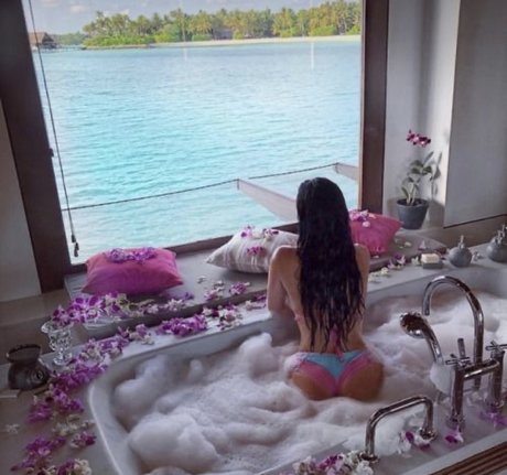 Обнаженная фотография утечки OnlyFans от Paula Di Zago