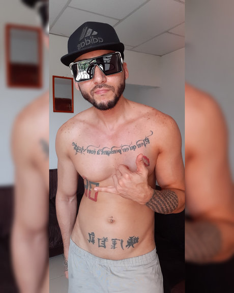 Nacktes geleaktes OnlyFans-Foto von  Yorsh Daddy Vip