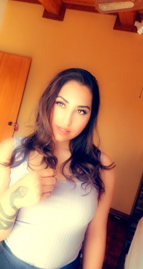 Alasti lekkinud OnlyFans-i pilt Sourapple