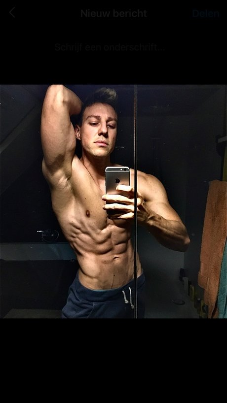 Naken läckt OnlyFans-bild av Bobandy
