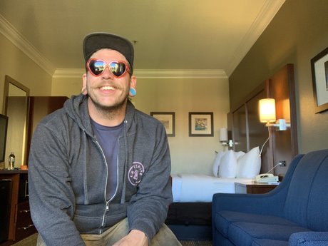 Naken läckt OnlyFans-bild av Anything Always