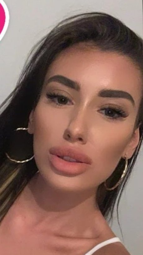 Alasti lekkinud OnlyFans-i pilt Gloria Hole Vip 