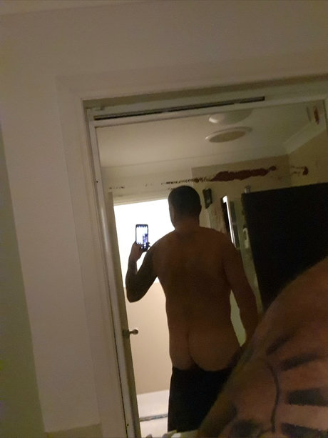 Nacktes geleaktes OnlyFans-Foto von Biglicious