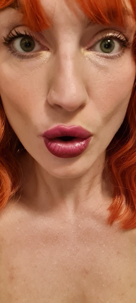 Naken läckt OnlyFans-bild av Phannydae