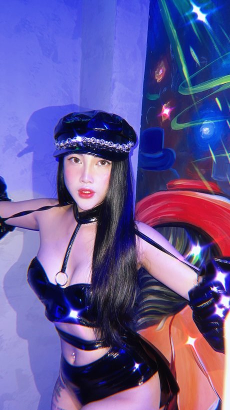 Naken läckt OnlyFans-bild av Samie