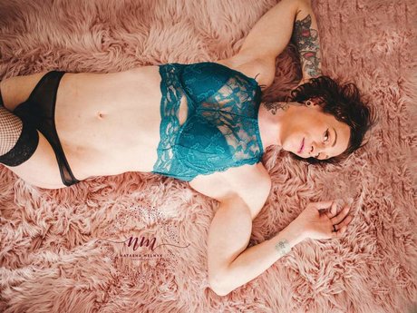 Naken läckt OnlyFans-bild av Rosiedoll