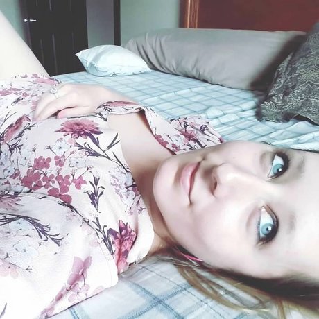Naakte gelekte OnlyFans-foto van Lexi Smith