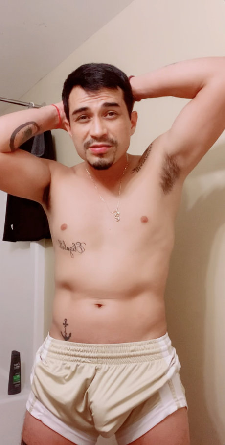 Naakte gelekte OnlyFans-foto van Elmau3