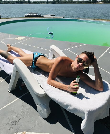 Nagie wyciekłe zdjęcie OnlyFans od Thetipsytwink
