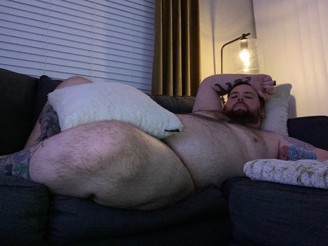 Naakte gelekte OnlyFans-foto van Orlandocubchub