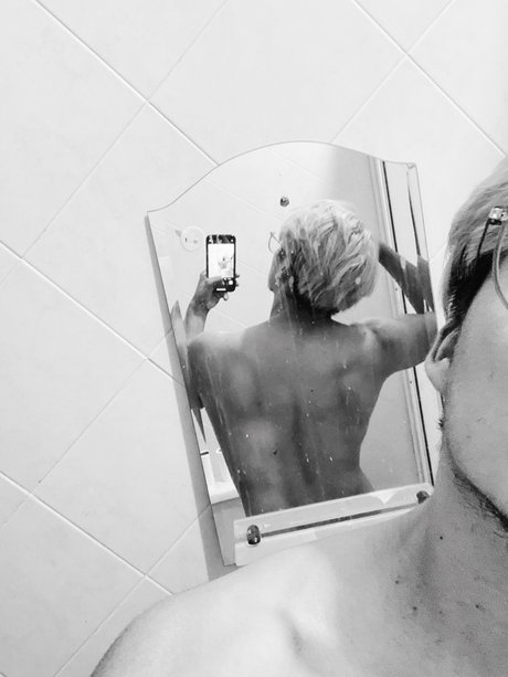 Alaston vuotanut OnlyFans-kuva Delton Welch