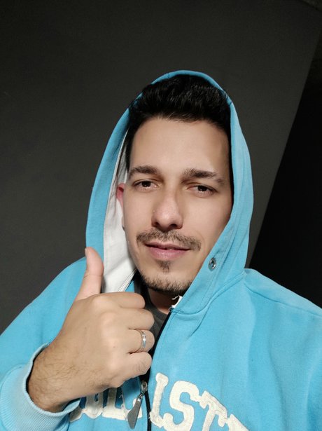 Nahá fotka uniklých OnlyFans od Ragner Lemos