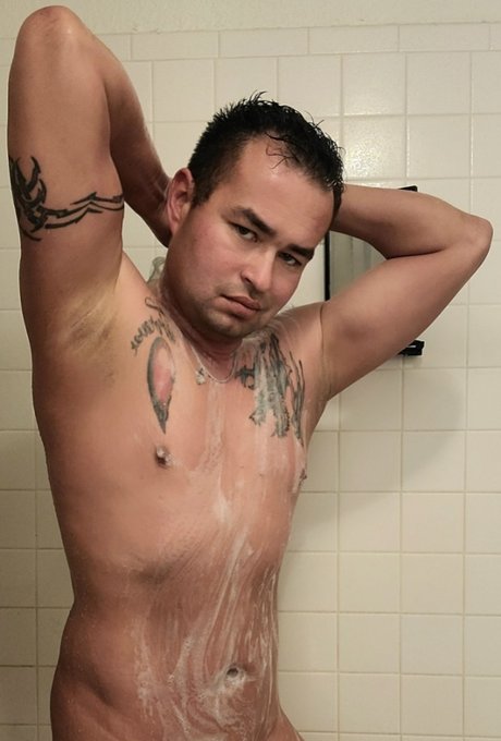 Nahá fotka uniklých OnlyFans od James Lee