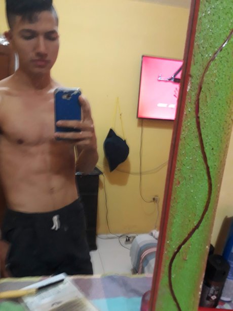 Nahá fotka uniklých OnlyFans od Pablo Sanchez