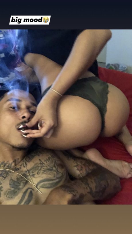 Обнаженная фотография утечки OnlyFans от Flick My Bic 