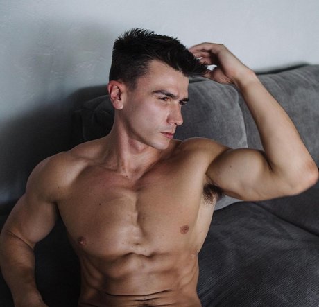 Naakte gelekte OnlyFans-foto van Mrdeepvoice