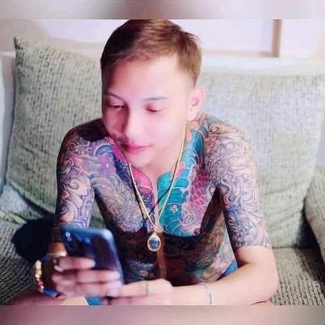 Обнаженная фотография утечки OnlyFans от Khanin