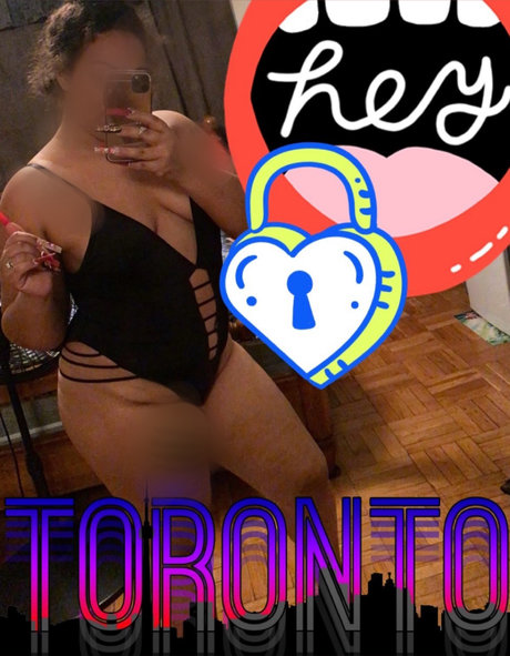 Naken lekkede OnlyFans-bilde av Money Bunny