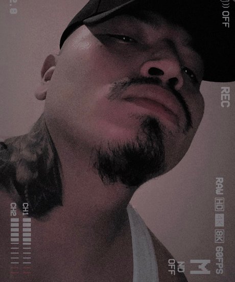Naakte gelekte OnlyFans-foto van Daddy Jay