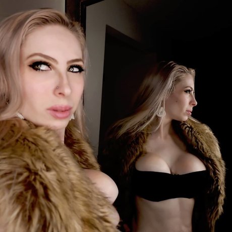 Foto nua vazada do OnlyFans de Pinkprincesszee  Free