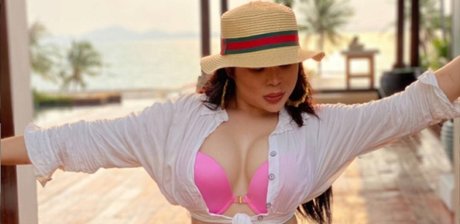 Naken läckt OnlyFans-bild av Thai Booty Queen 
