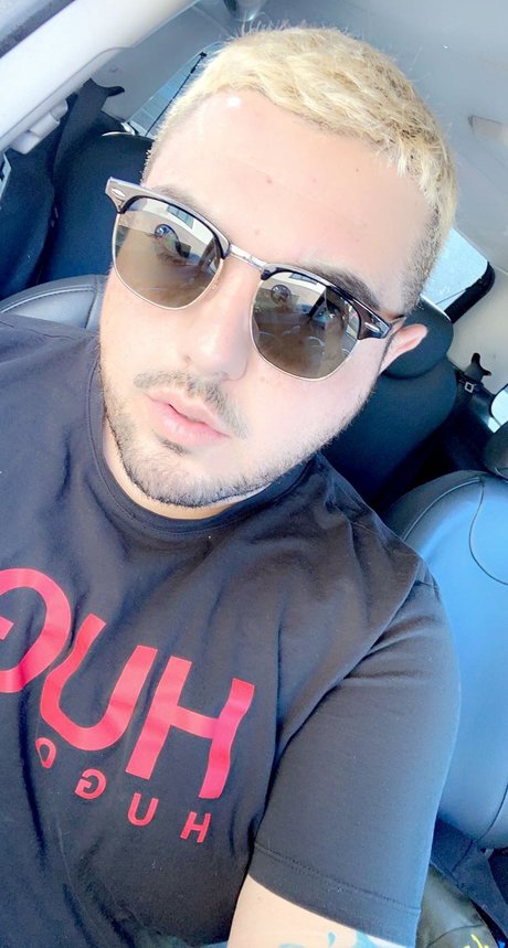 Alaston vuotanut OnlyFans-kuva James
