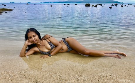 Naken läckt OnlyFans-bild av Selina