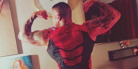 Nahá fotka uniklých OnlyFans od Maximo