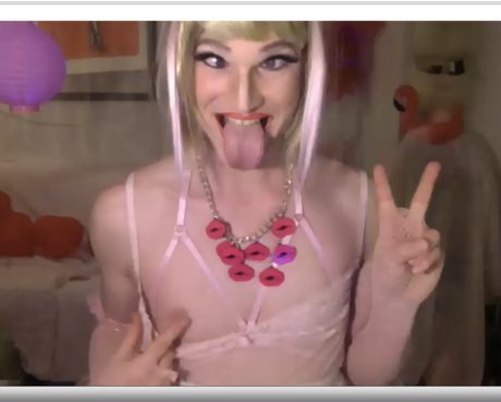 Naakte gelekte OnlyFans-foto van Moxi