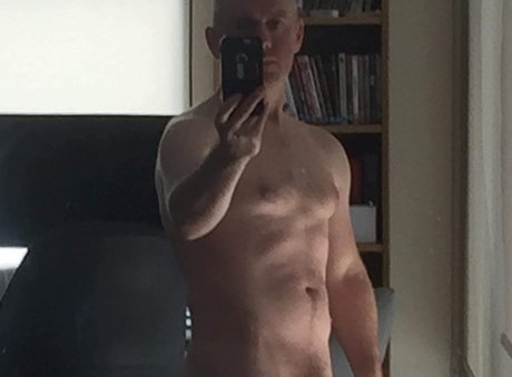 Nøgent lækket OnlyFans-billede af Sean