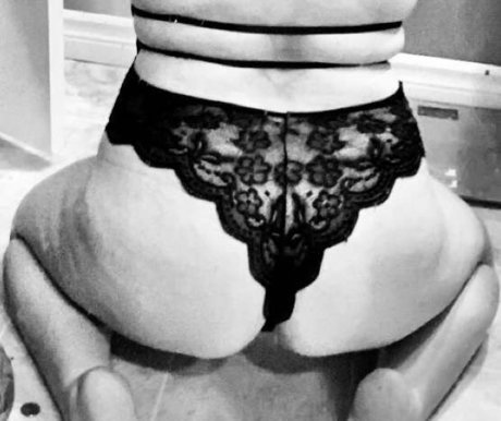 Naken läckt OnlyFans-bild av Silky Slut