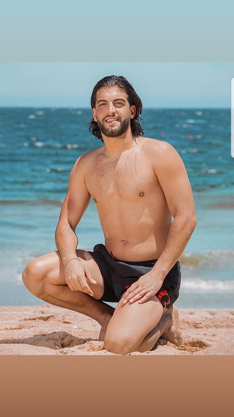 Naken läckt OnlyFans-bild av Raphal Vill