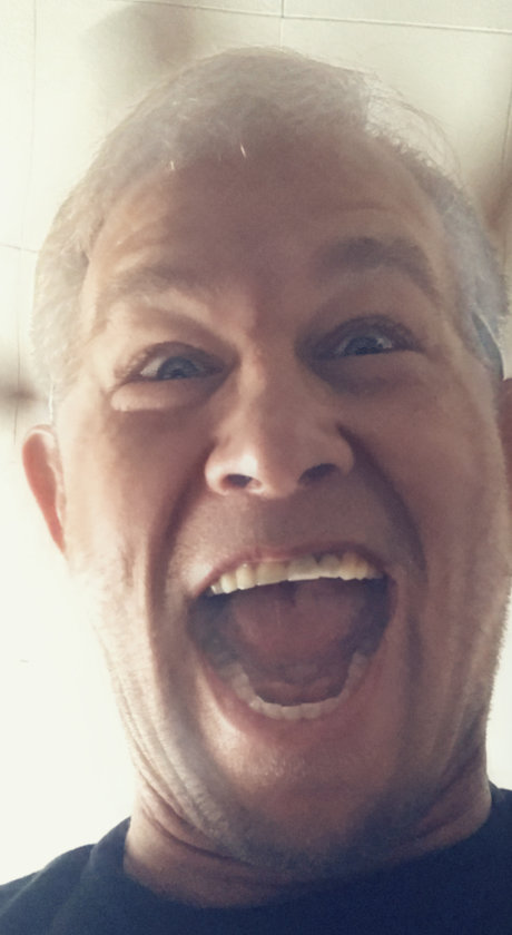 Naken läckt OnlyFans-bild av Jon