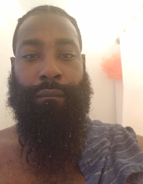 Naken läckt OnlyFans-bild av Bbb