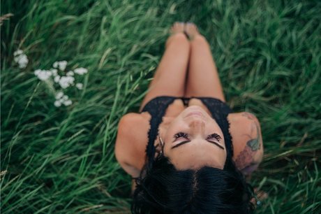 Naakte gelekte OnlyFans-foto van Darkgoddess