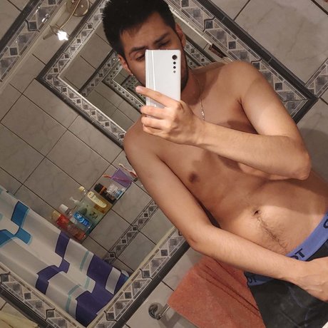 Foto desnuda filtrada de OnlyFans de Okaiser