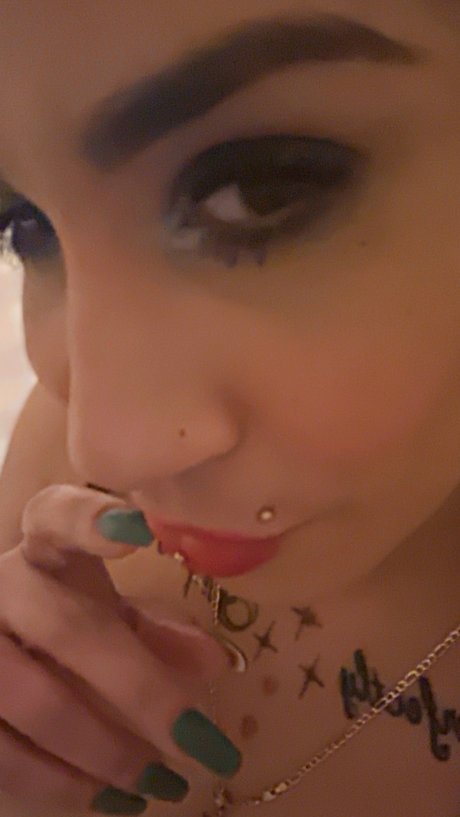 Naken läckt OnlyFans-bild av Sexylexy