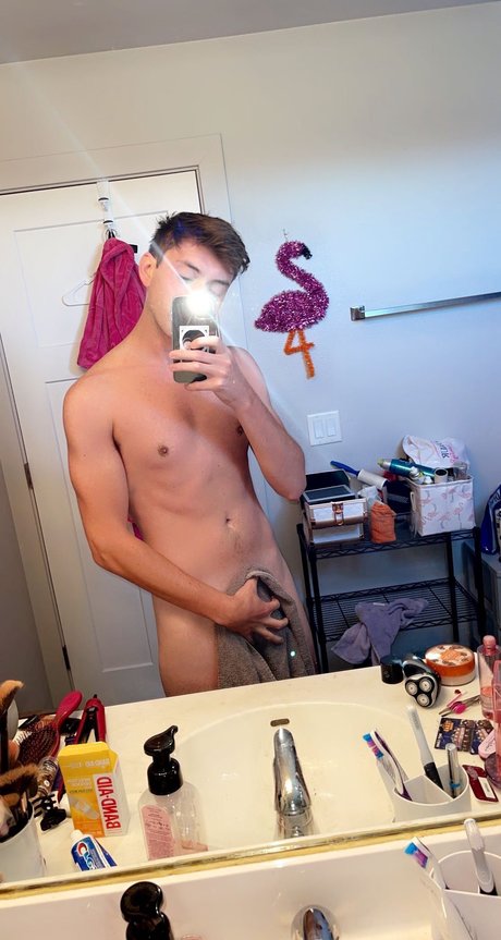 Naken läckt OnlyFans-bild av Grayson Rhodes