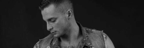 Naken läckt OnlyFans-bild av Eros Ressoni
