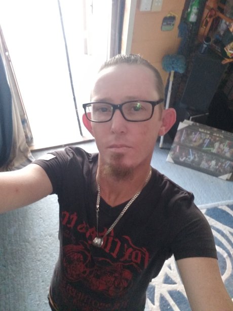 Nacktes geleaktes OnlyFans-Foto von Discotreats