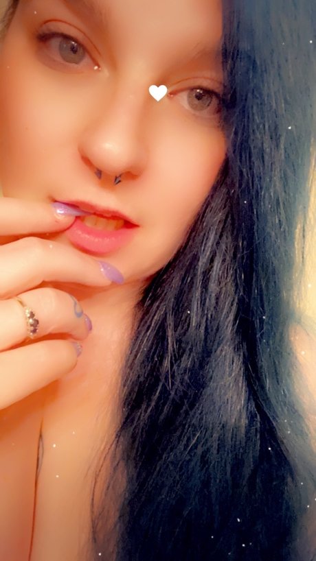 Naken läckt OnlyFans-bild av Badbitchbreezy
