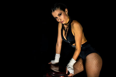 Naakte gelekte OnlyFans-foto van Yia Herrera