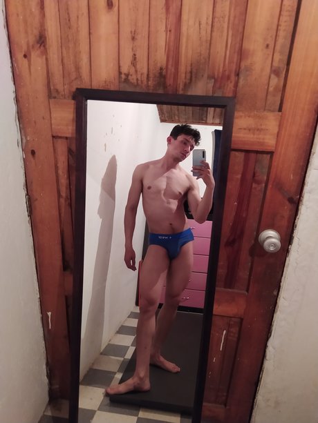 Naken läckt OnlyFans-bild av Robcep6969