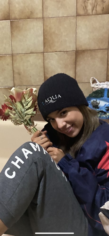 Naken läckt OnlyFans-bild av Sugartitskt
