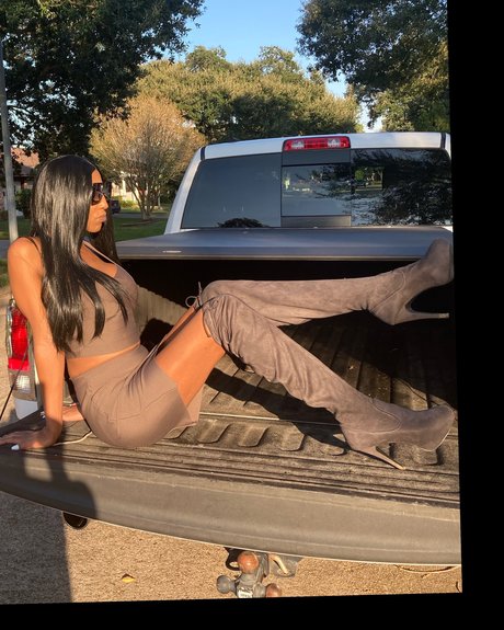 Theesupermodel OnlyFans