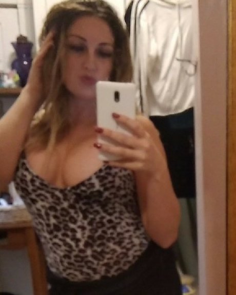 Naken läckt OnlyFans-bild av Megan Rogers