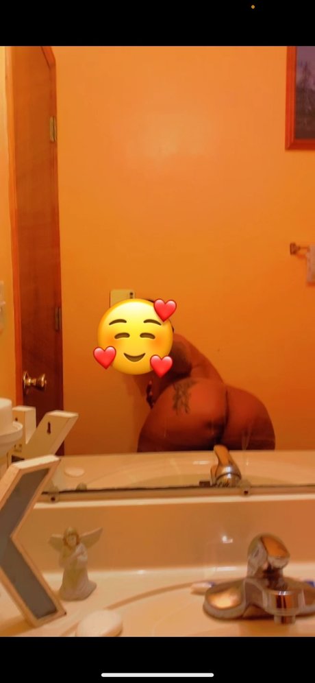 Photo nue de fuite OnlyFans de J U D Y 