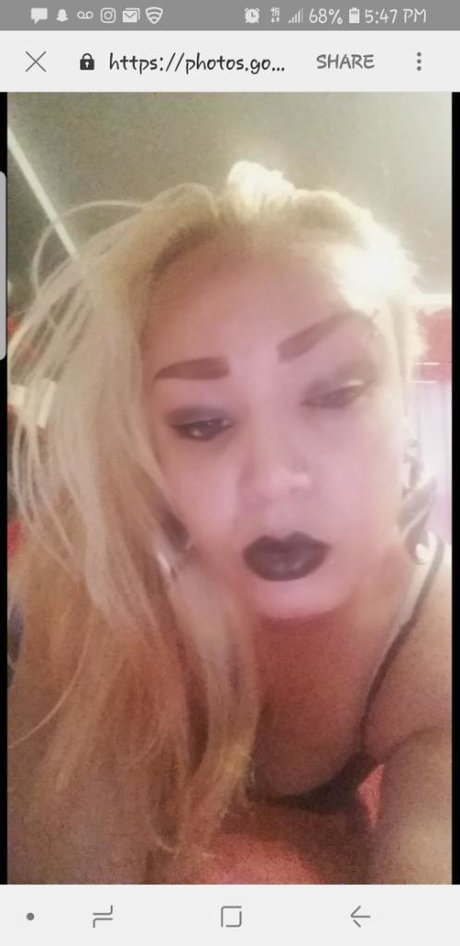 Naken läckt OnlyFans-bild av Hazel