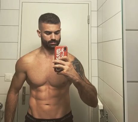 Nahá fotka uniklých OnlyFans od Lloyd